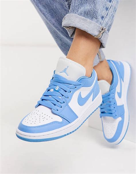 nike schoenen blauw wit|Nike Factory Stores.